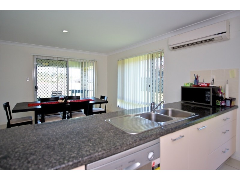 9 Angela Place, Yamanto QLD 4305
