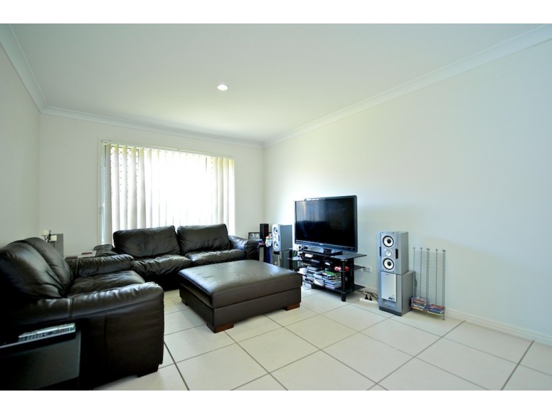 9 Angela Place, Yamanto QLD 4305