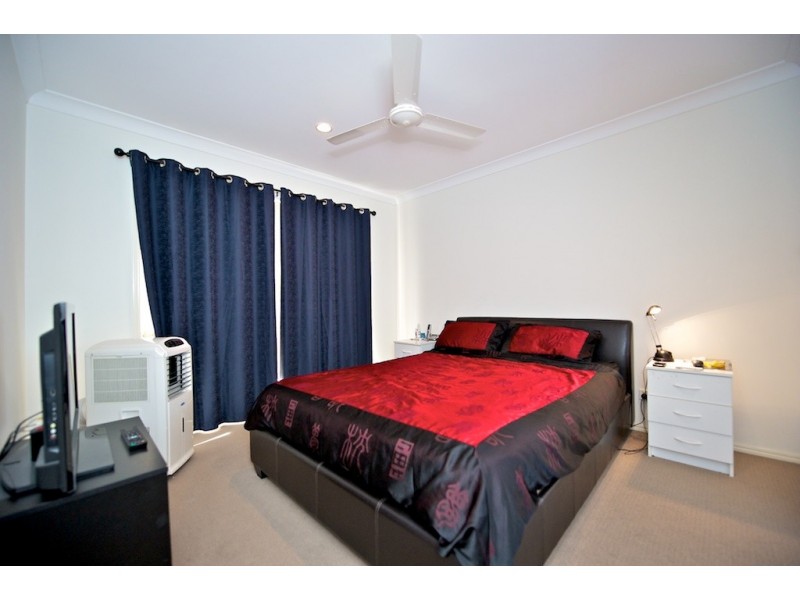 9 Angela Place, Yamanto QLD 4305