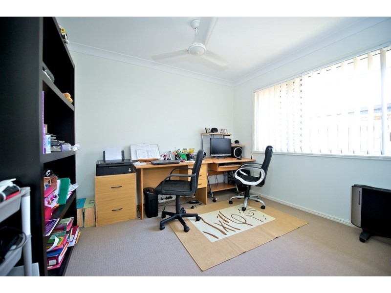 9 Angela Place, Yamanto QLD 4305