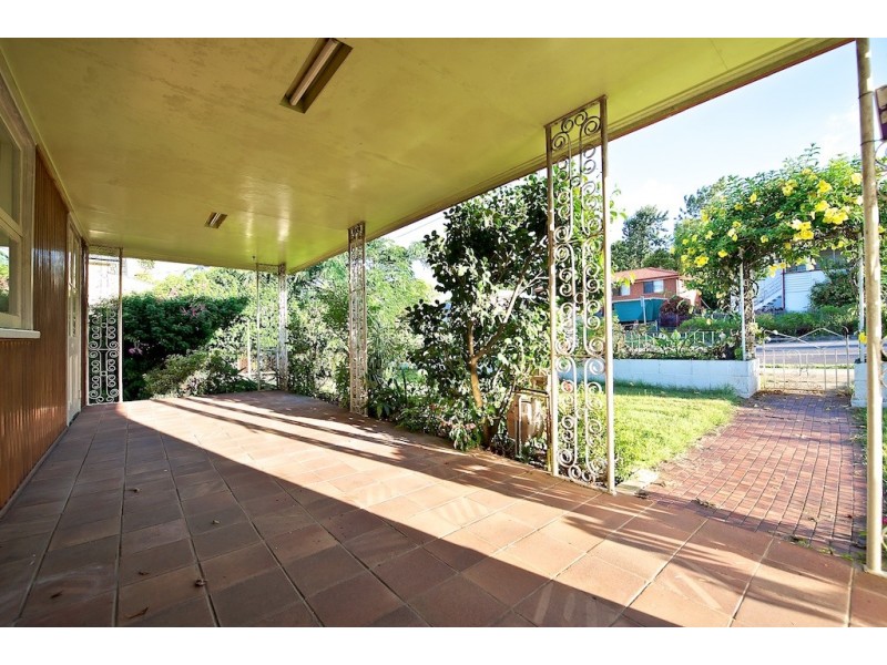 69 Roderick Street, Ipswich QLD 4305