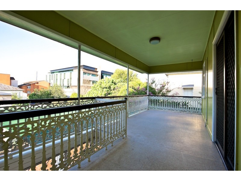 69 Roderick Street, Ipswich QLD 4305