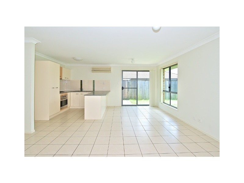 6 Sarah Place, Raceview QLD 4305