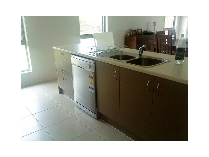 6 Crystalwood Crescent, Fernvale QLD 4306