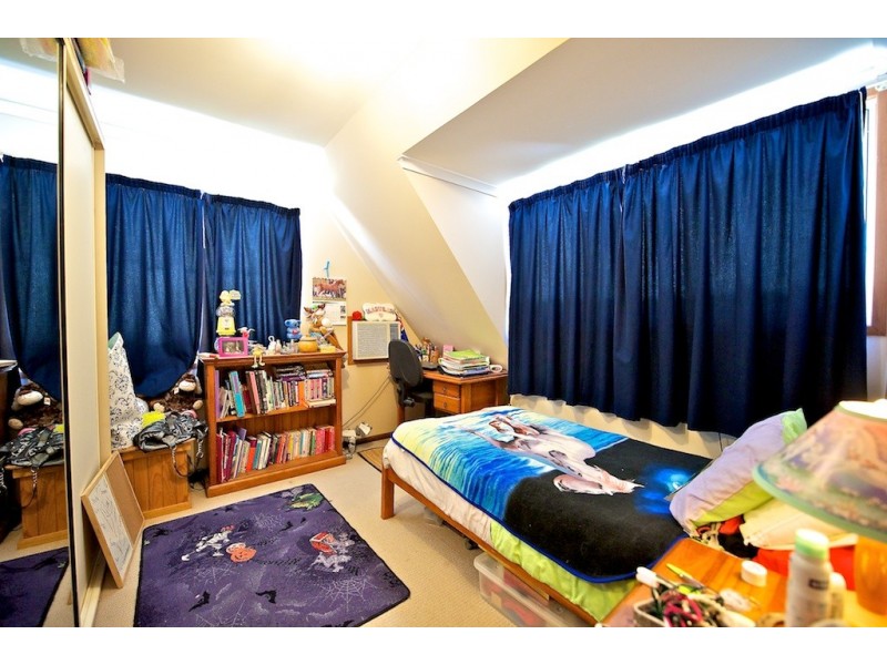 249 Willaura Drive, Mount Hallen QLD 4312