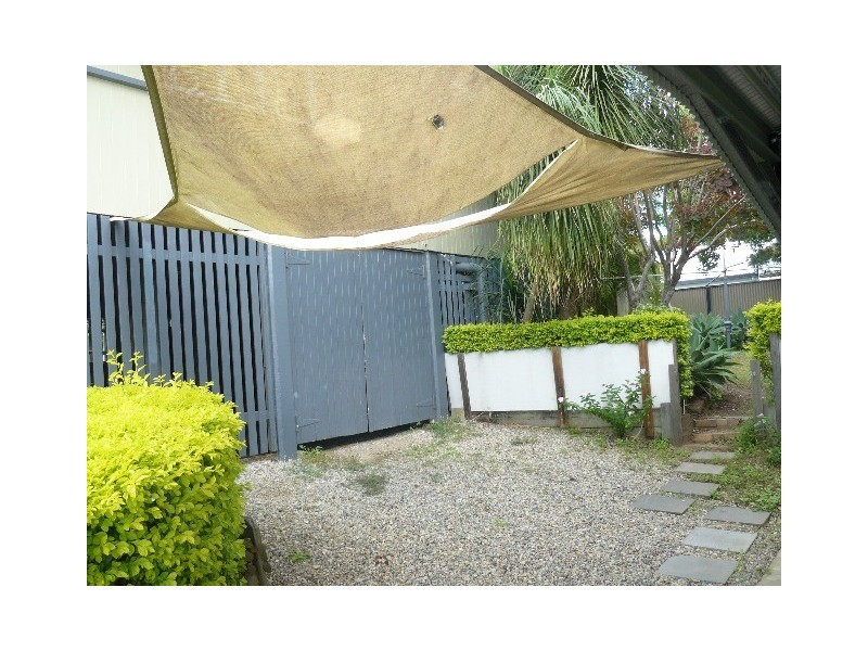 5 Lennon Lane, North Ipswich QLD 4305