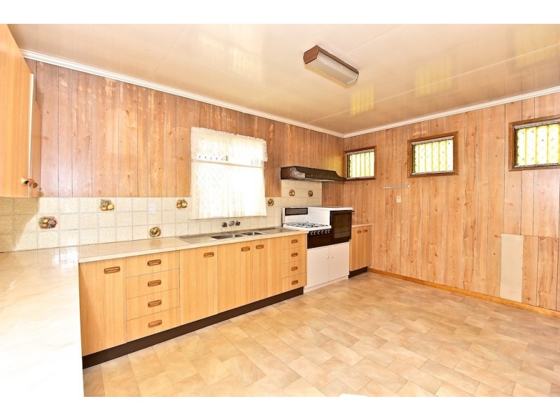 69 Roderick Street, Ipswich QLD 4305