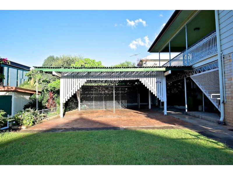 69 Roderick Street, Ipswich QLD 4305