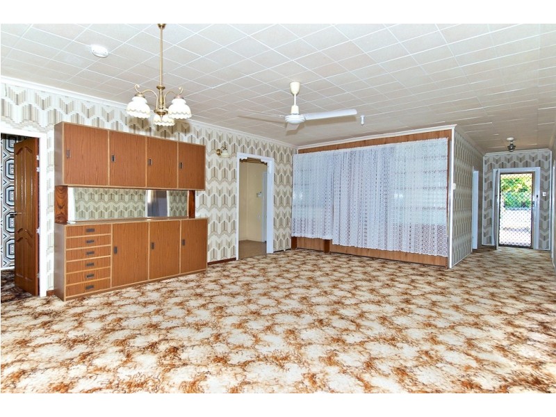 69 Roderick Street, Ipswich QLD 4305