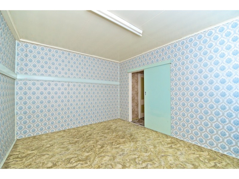 69 Roderick Street, Ipswich QLD 4305