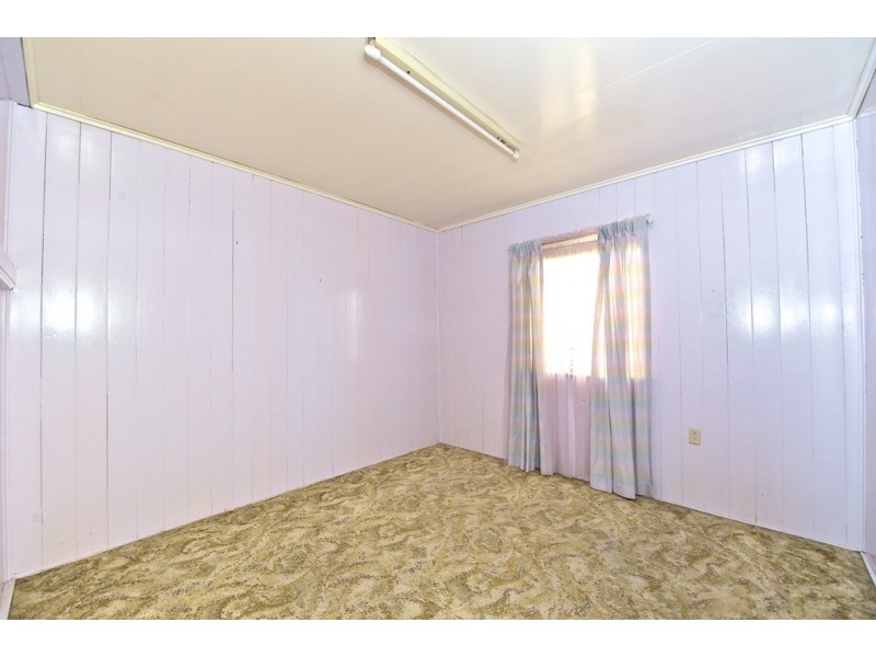 69 Roderick Street, Ipswich QLD 4305