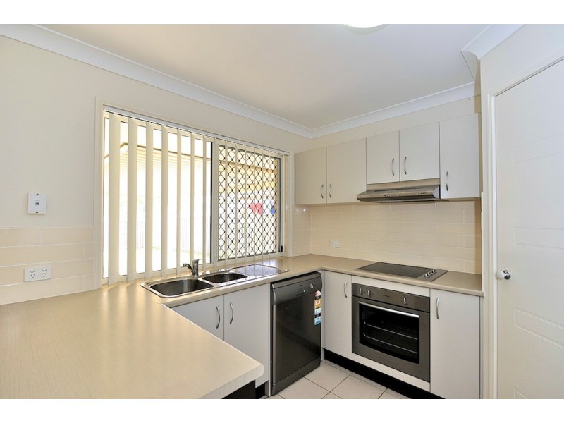 32 Honeywood Drive, Fernvale QLD 4306