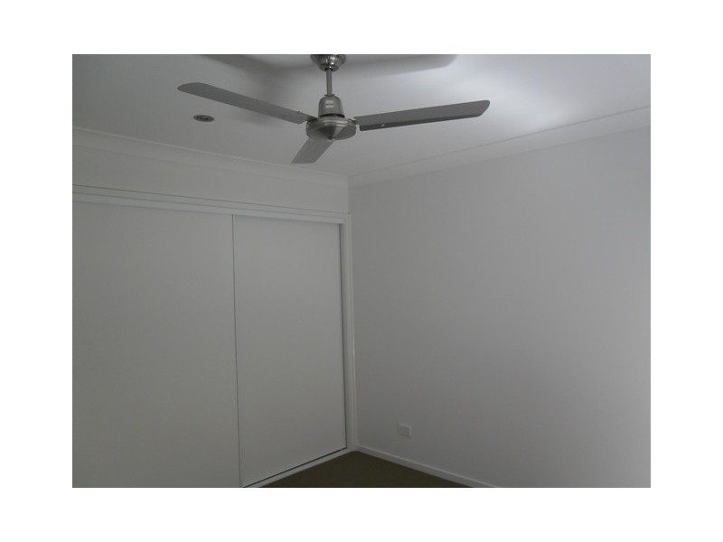 22 Peregrine Street, Lowood QLD 4311