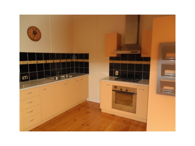 5 Mossom Street, North Ipswich QLD 4305