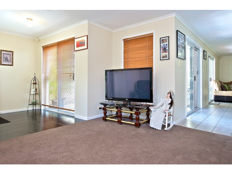 10 Elizabeth Street, Bundamba QLD 4304