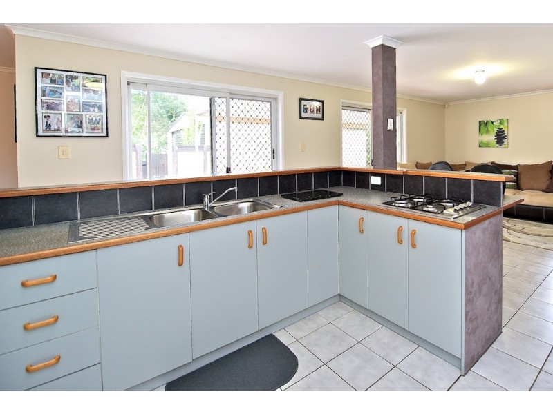 10 Elizabeth Street, Bundamba QLD 4304