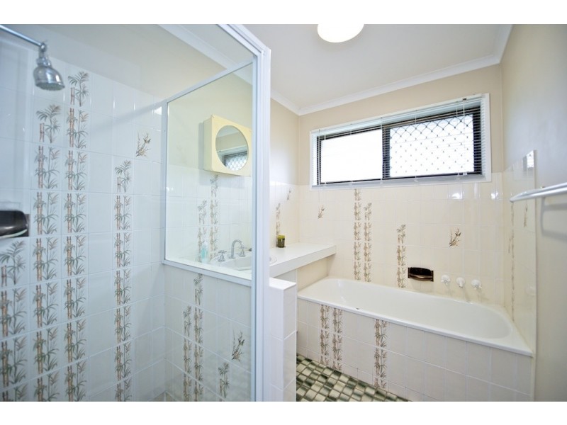 1366 Pine Mountain Road, Borallon QLD 4306