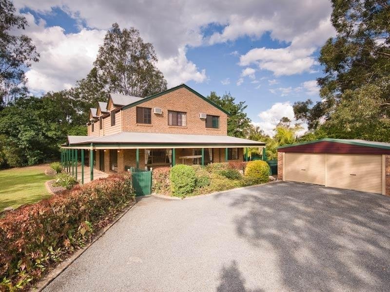 27 Yarula Close, Karana Downs QLD 4306