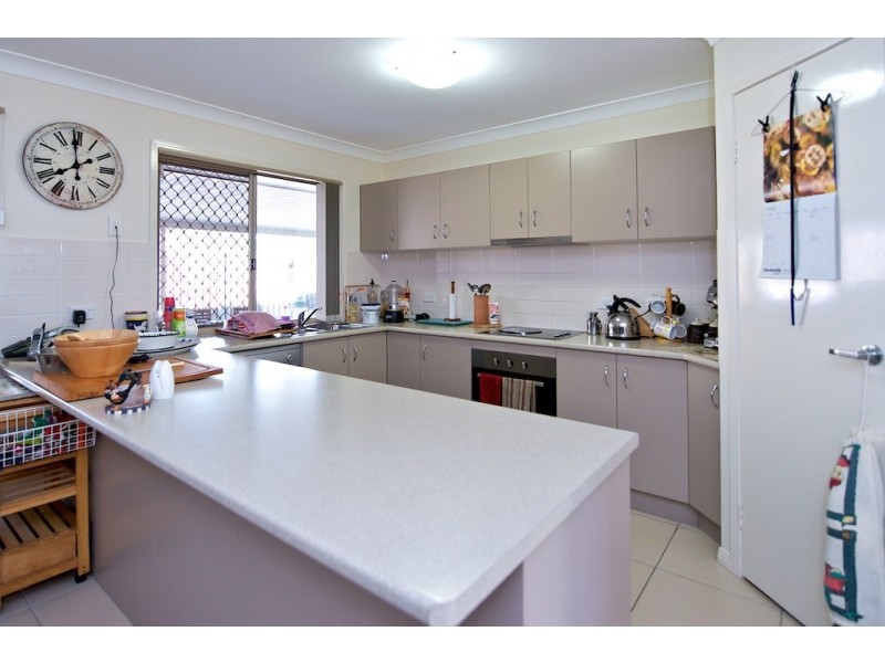 18 Brightwood Place, Fernvale QLD 4306