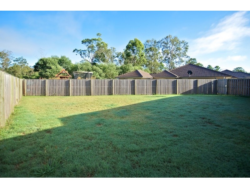 18 Brightwood Place, Fernvale QLD 4306