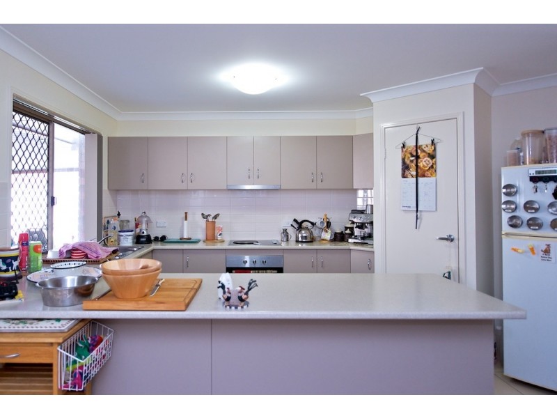 18 Brightwood Place, Fernvale QLD 4306