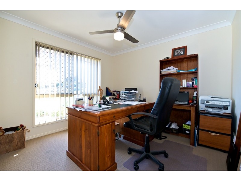 18 Brightwood Place, Fernvale QLD 4306