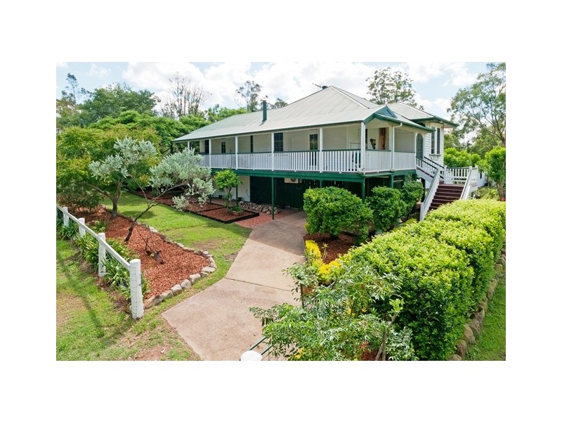 84 Shines Road, Wivenhoe Pocket QLD 4306