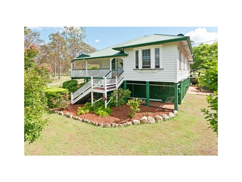 84 Shines Road, Wivenhoe Pocket QLD 4306