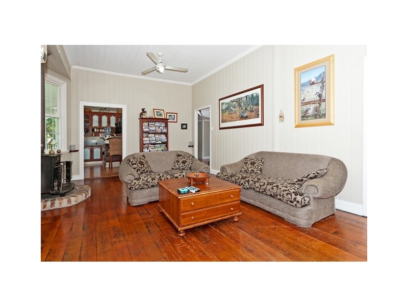 84 Shines Road, Wivenhoe Pocket QLD 4306
