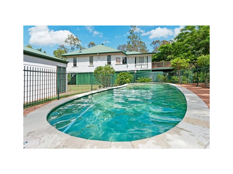 84 Shines Road, Wivenhoe Pocket QLD 4306