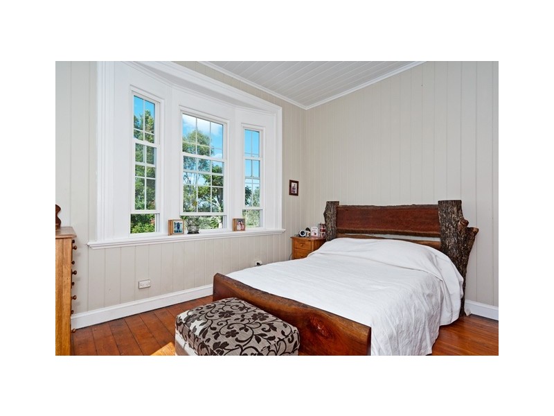 84 Shines Road, Wivenhoe Pocket QLD 4306