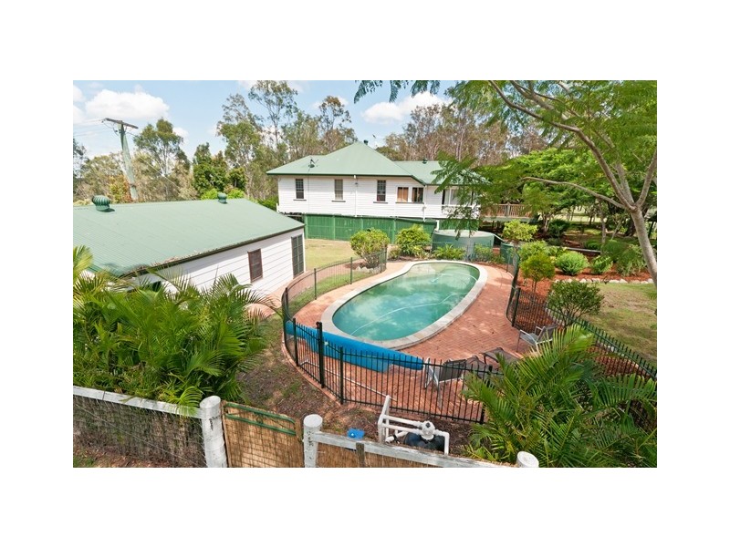 84 Shines Road, Wivenhoe Pocket QLD 4306