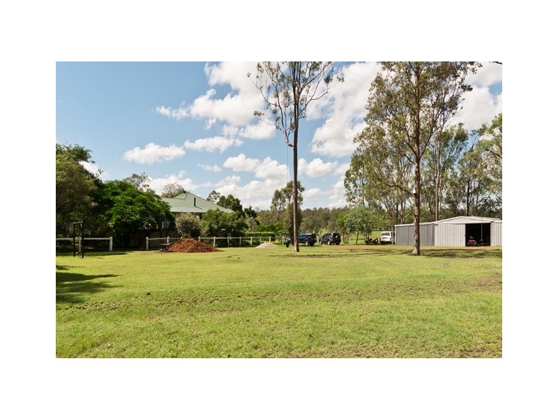 84 Shines Road, Wivenhoe Pocket QLD 4306