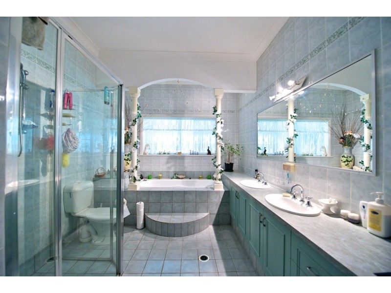 48 Steinhardt Street, Lowood QLD 4311