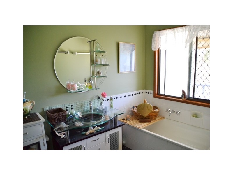 11 Challenge Avenue, Kensington Grove QLD 4341