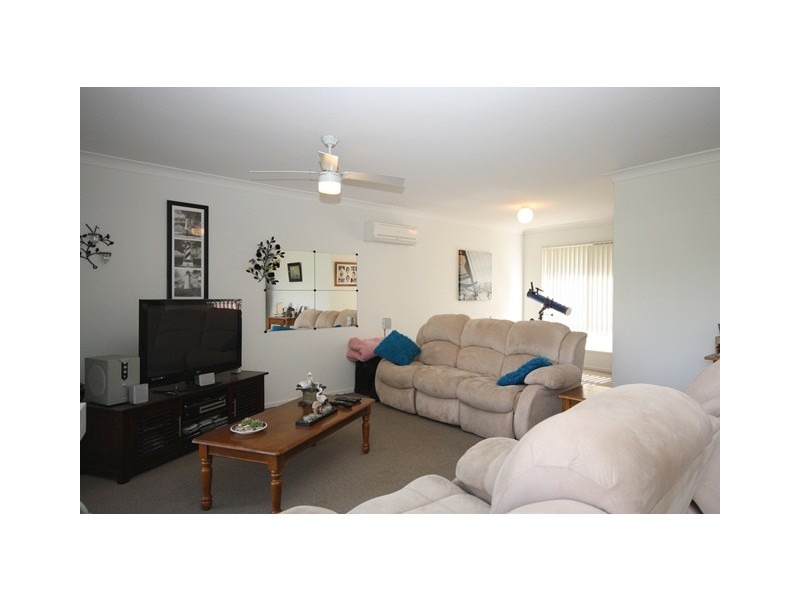 5 Lyndale Place, Fernvale QLD 4306