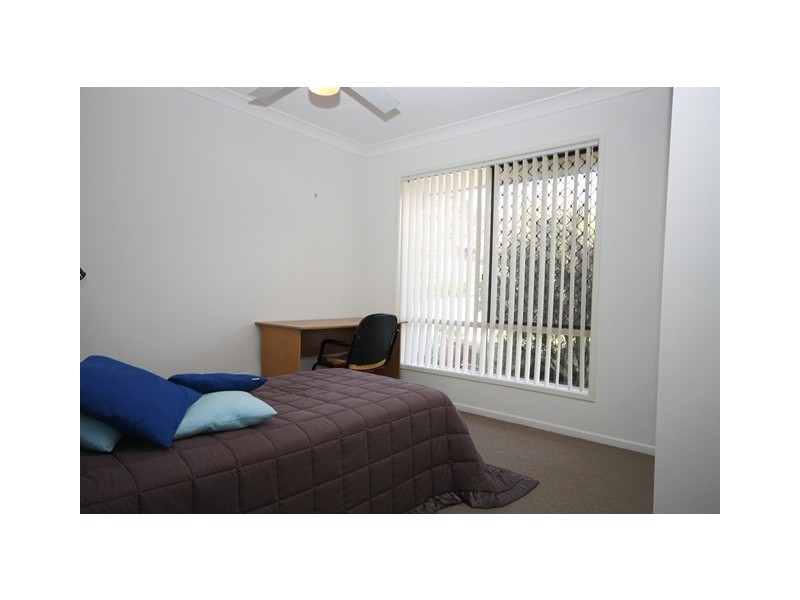 5 Lyndale Place, Fernvale QLD 4306