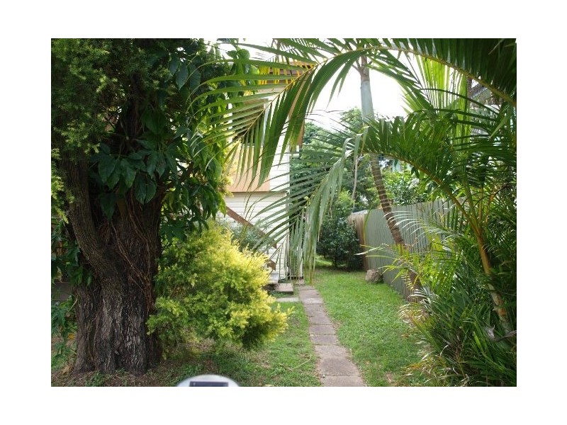 142 Moores Pocket Road, Moores Pocket QLD 4305