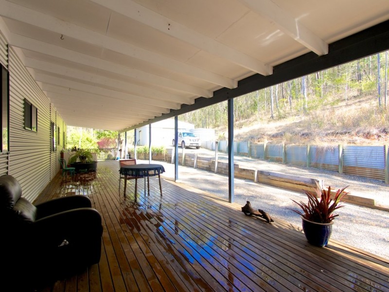 58 Outlook Dr, Esk QLD 4312