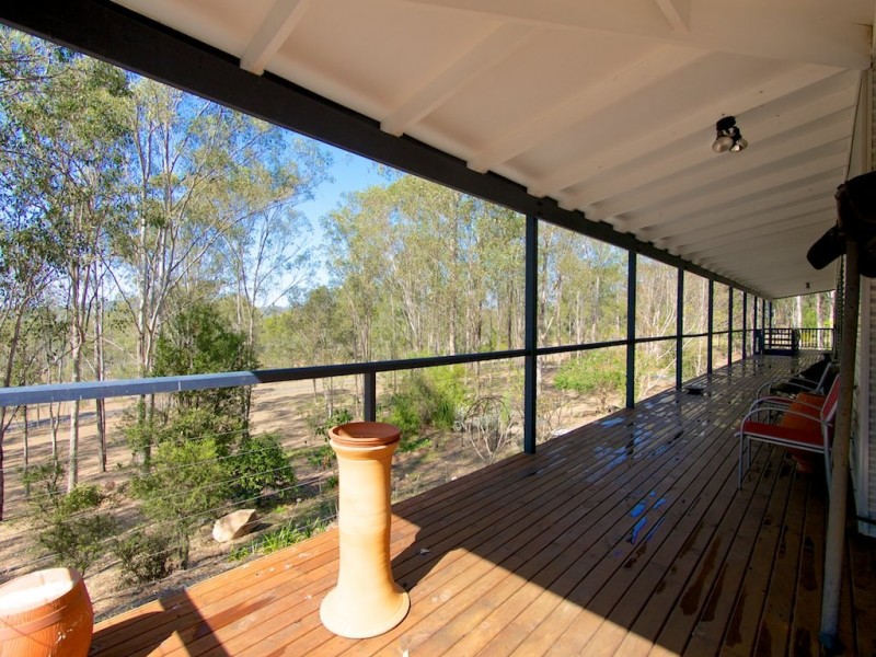 58 Outlook Dr, Esk QLD 4312