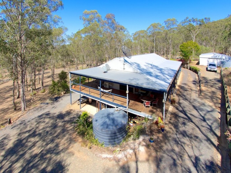 58 Outlook Dr, Esk QLD 4312