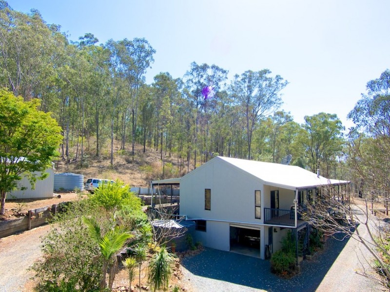 58 Outlook Dr, Esk QLD 4312