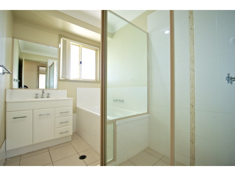 27 Ramsey Court, Lowood QLD 4311