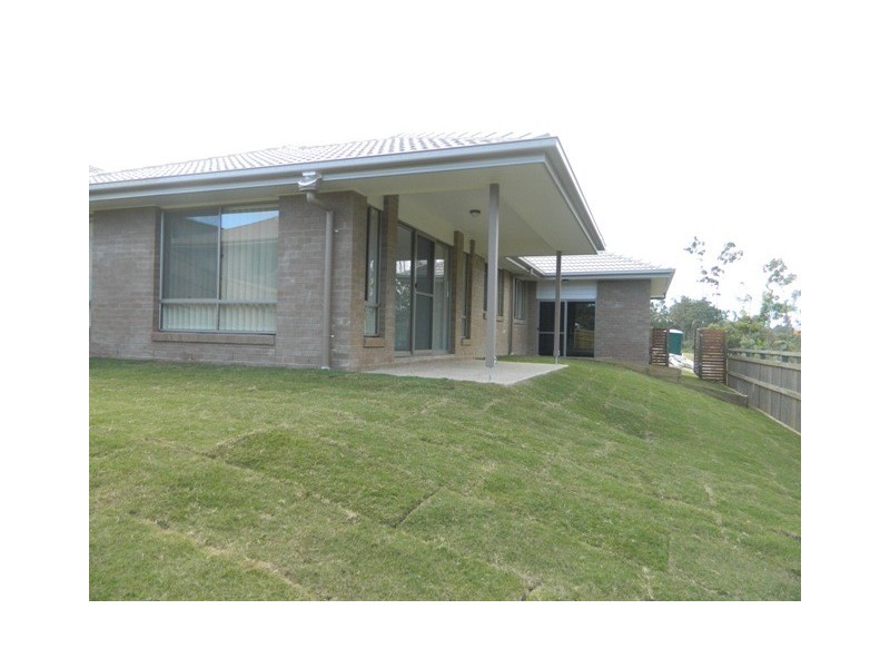 9 Messenger Street, Springfield Lakes QLD 4300