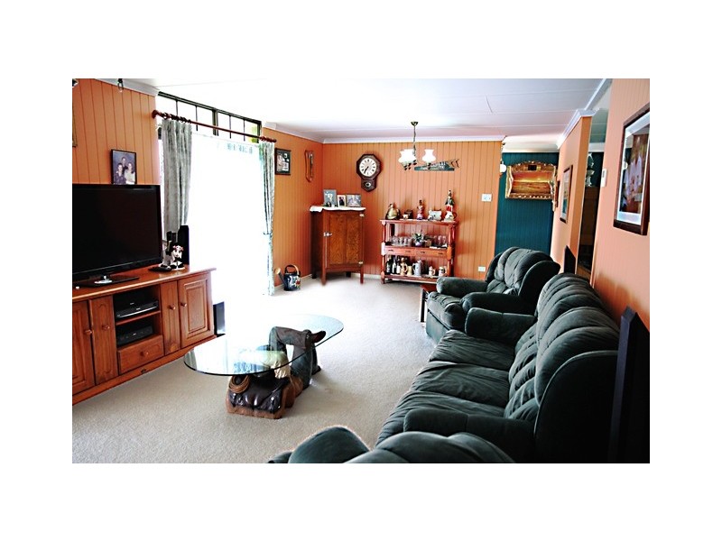 15 Wybalena Road, Pine Mountain QLD 4306