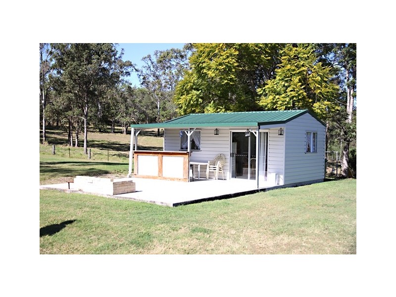 15 Wybalena Road, Pine Mountain QLD 4306
