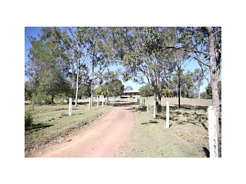 15 Wybalena Road, Pine Mountain QLD 4306