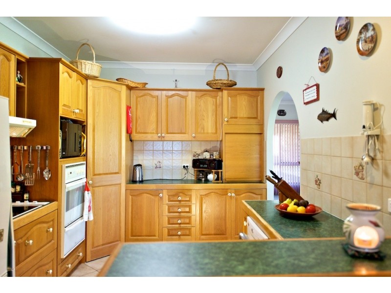 18 Shannon Road, Lowood QLD 4311