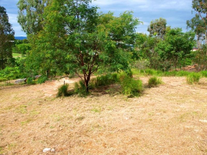 6 Ballow St, Woodend QLD 4305