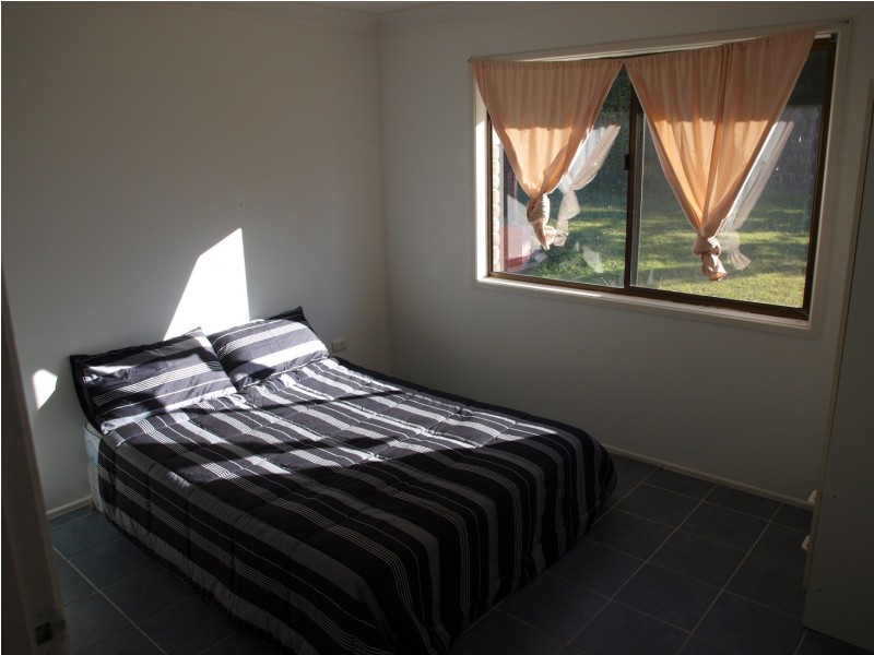 17 Jones Street, Blackstone QLD 4304